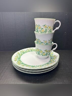 3 Taste Setter Collection Yellow Daisy Hostess Sets Snack Plate Tea Cup 1970s